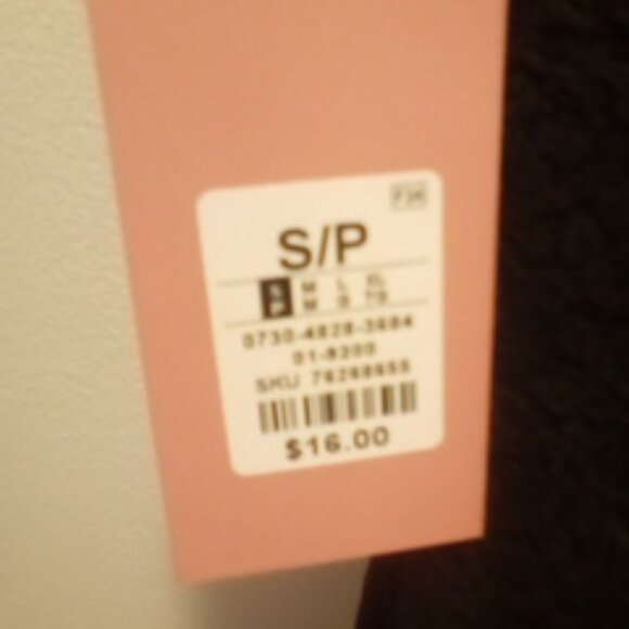 Unworn black lace dress - Picture 2 of 3